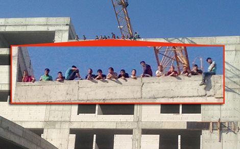 Devlet hastanesi inşaatı işçilerinden toplu intihar girişimi