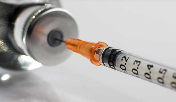 İran'da hastanede enjektörle HIV bulaştırıldı: HIV bulaşan kişiler ücretsiz olarak tedavi edilecek