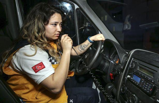 İstanbul'un tek kadın ambulans sürücüsü: 'Bu benim için gurur kaynağı'