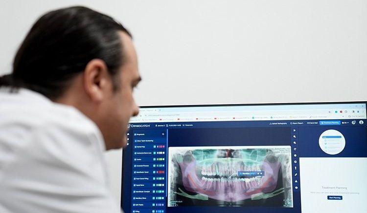 Ankara Üniversitesinde yapay zekayla diş tedavisi