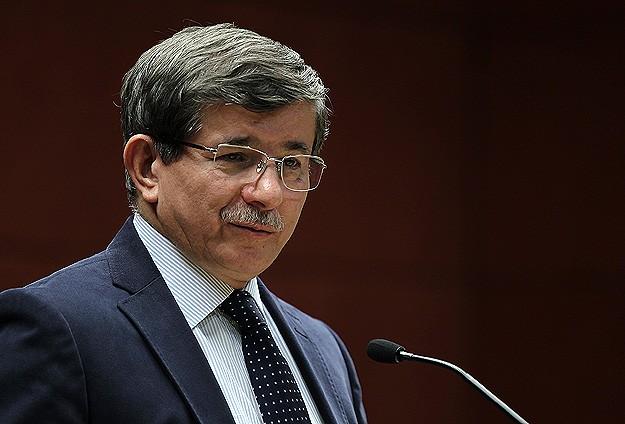 Başbakan Davutoğlu: İlk baktığım dosyalardan biri akademisyenlerimizin özlük hakları