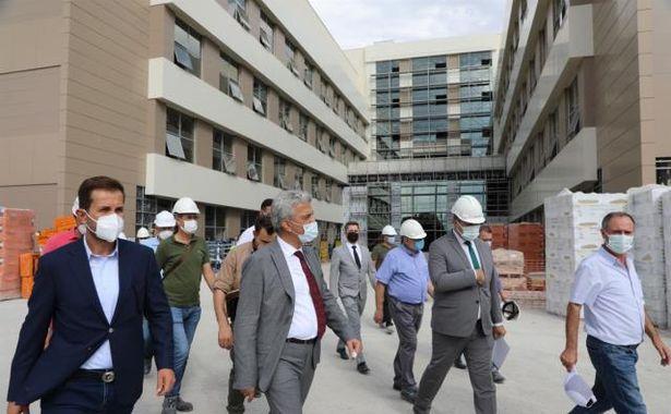 Erzincan'da iki yıl önce temeli atılan akıllı hastanenin tamamlanması için çalışmalar sürüyor