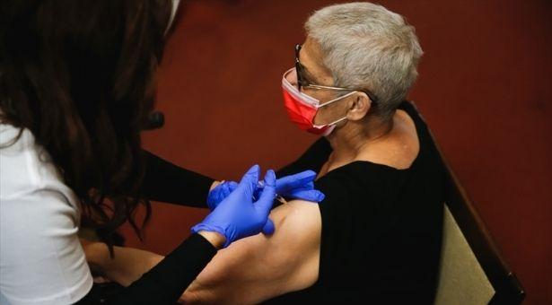 Sağlık Bakanlığı 'Temaslı Takibi Rehberi'ni güncelledi: Aşı olanlara da karantina geldi