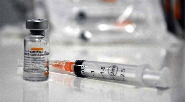 KKTC'de Sinovac araştırması: Aşı yapılan 609 kişiden 1'i Covid'e yakalandı