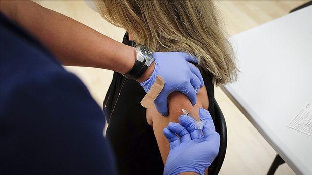 Bakan Koca: İlk doz aşı oranı yüzde 65'in altında kalan tek bir il kaldı