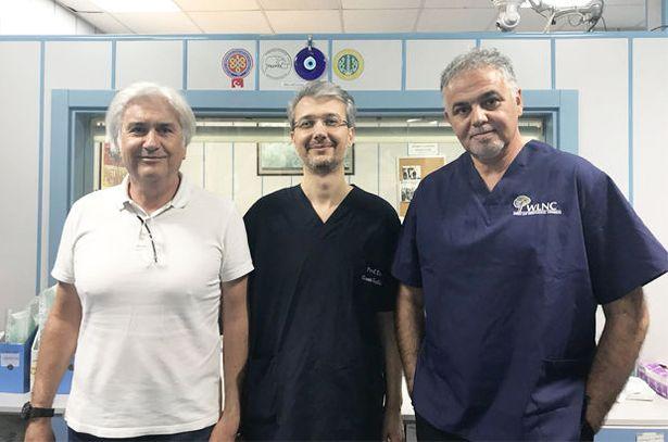 Türk doktorlar kansız beyin ameliyatlarını Dünya Canlı Nörovasküler Konferansı'nda izletti