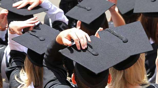ABD'de 4 tıp fakültesi öğrencilerini erken mezun edecek, sanal mezuniyet töreni düzenleyecek