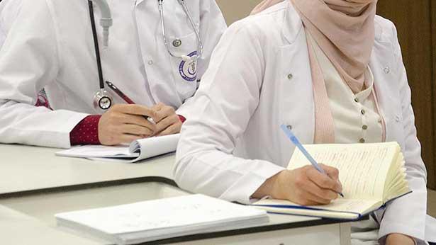 MSB kaynaklarından "Katarlı gençlere Türkiye'de sınavsız tıp eğitimi hakkı verildiği" iddiasına yalanlama