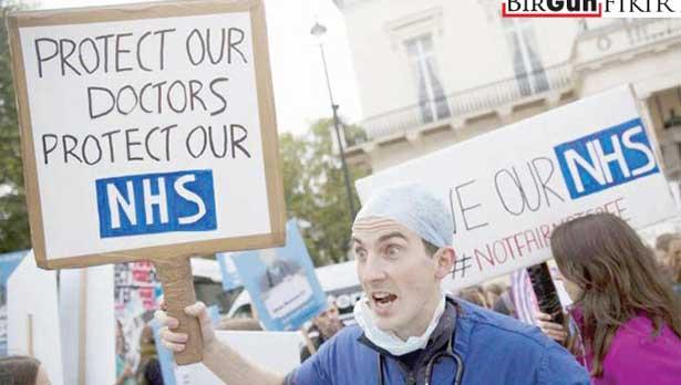 İngiltere’de 1,3 milyon sağlık çalışanının ücretleri artırılacak