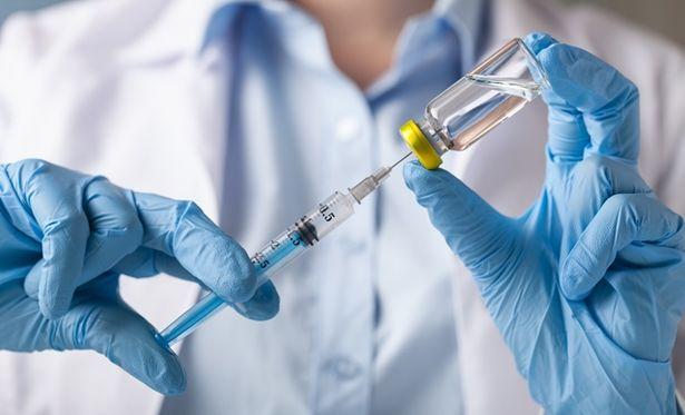 Sosyal medyada aşı karşıtı söylemlerde bulunan diş hekimi 5 ay meslekten men edildi