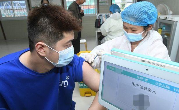 Çin'de nüfusun yüzde 76,8'i koronavirüse karşı aşılandı