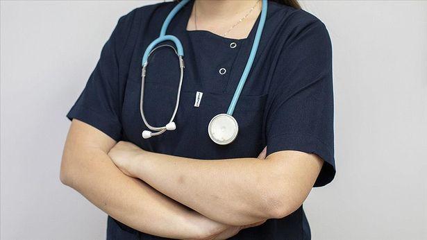 Antalya’da sağlık çalışanlarının izinleri yeniden açıldı