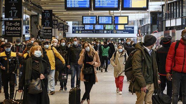 Fransa'da maske zorunluluğu ve gece sokağa çıkma yasağı kaldırılıyor