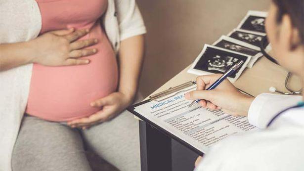 Hamilelerde COVID'e bağlı yoğun bakım riski 59, ölüm riski 40 kat daha fazla