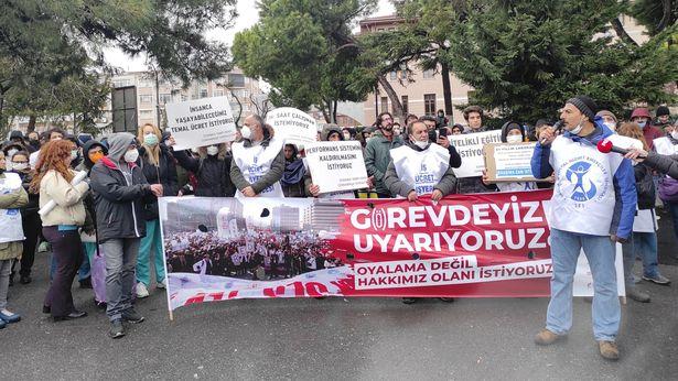 Hekimler grevde: Türkiye'de açlık ve yoksulluk sınırının altında çalışıyoruz