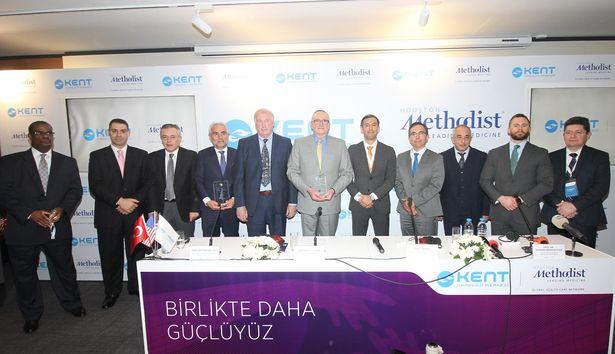 Türkiye’nin kapsamlı onkoloji merkezlerinden biri İzmir’de açıldı