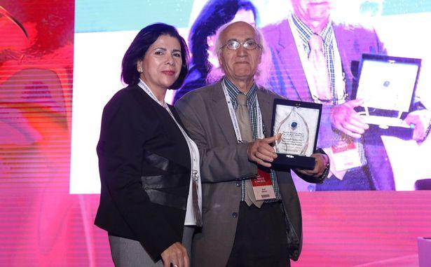 Türk Nöroloji Derneği Bilim ve Hizmet ödülleri sahiplerini buldu 
