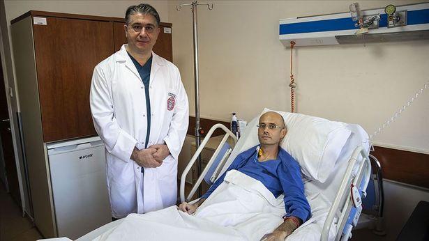 Sırp profesör Türkiye'de tıp literatürüne giren yöntemle sağlığına kavuştu 