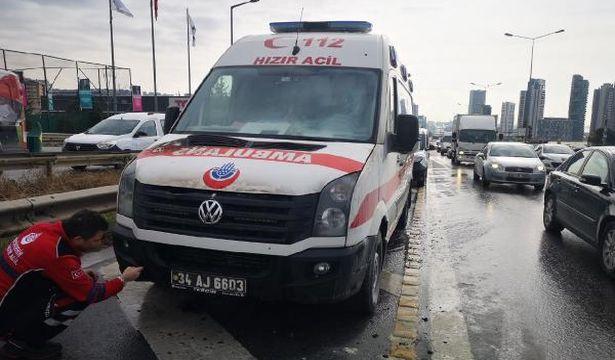 İstanbul'da seyir halindeki ambulansta yangın