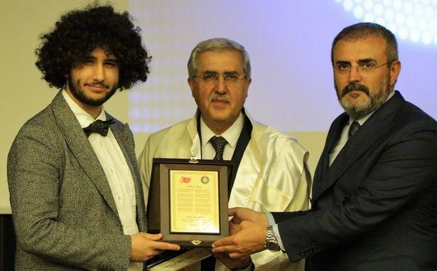 Büyük ödülü kazanan Arda'ya Kahramanmaraş Sütçü İmam Üniversitesi'nden bir ödül daha 