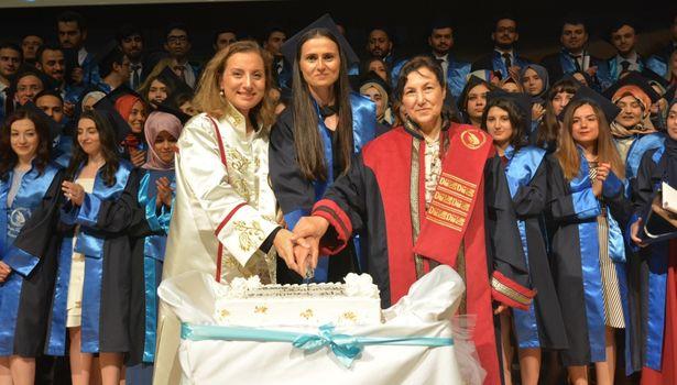 Düzce Üniversitesi Tıp Fakültesi mezuniyet töreni: Bugüne kadar 807 hekim 