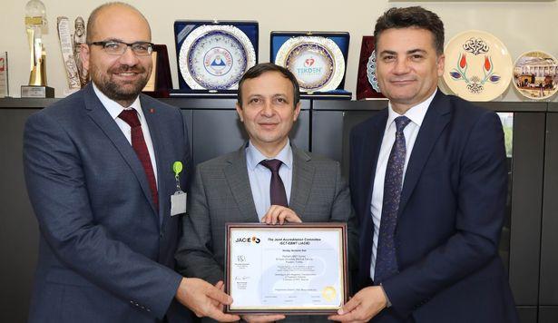 Erciyes Pediatrik Kemik İliği Nakli Merkezi'ne dünya standartlarında akreditasyon belgesi verildi 
