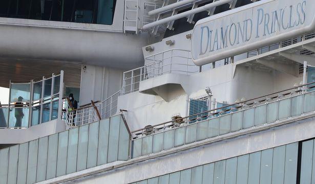 Japonya'daki karantina gemisinde 1 kişi daha hayatını kaybetti