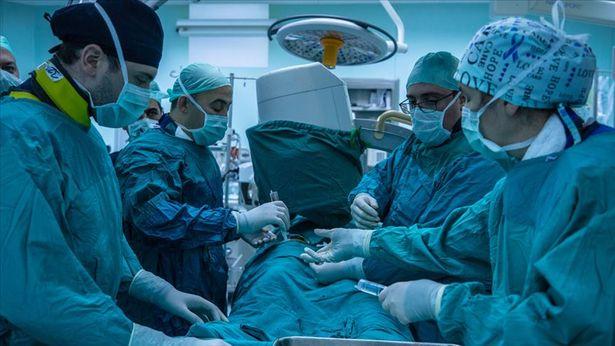 SBÜ'den yabancı doktorlara 'canlı damar cerrahisi' kursu