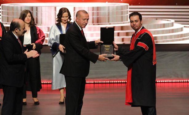 Doktora teziyle Cumhurbaşkanı Erdoğan'dan 'YÖK Üstün Başarı Ödülü' aldı