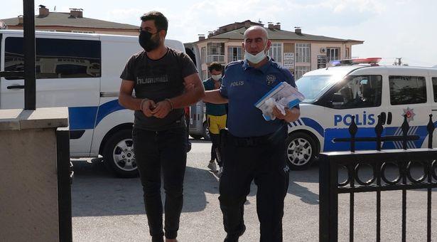 Burdur'da sağlık çalışanlarını darp eden şüpheli: Niye çekiyorsunuz, suçlu olan mı var