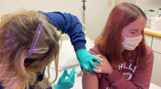 STIKO: BioNTech-Pfizer aşısı belirli hastalıkları olan 12 yaş üstü çocuklar için kullanılabiir