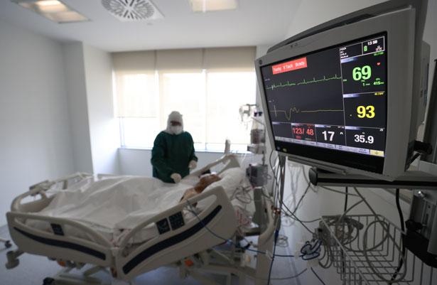 Kovid-19, hastanedeki ilk haftada her 10 diabet hastasından birinin ölümüne neden oldu