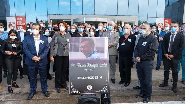 Sivas'ta kazada hayatını kaybeden doktor için hastane önünde tören düzenlendi