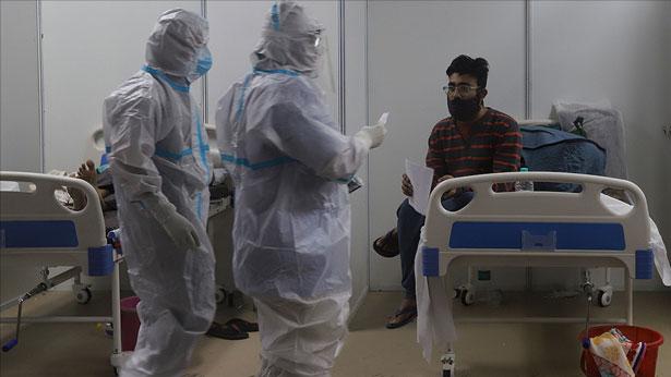 Hindistan'da korona virüs nedeniyle rekor can kaybı