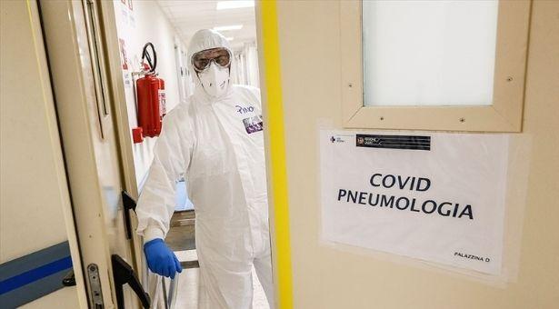 İtalyan doktor, pandeminin yoğun günlerinde yatakları boşaltmak için en az iki hastayı öldürmekle suçlanıyor 