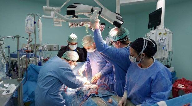 Koşuyolu Yüksek İhtisas Hastanesinde aynı anda kalp, akciğer nakli ve  aort yırtılması ameliyatı yapıldı