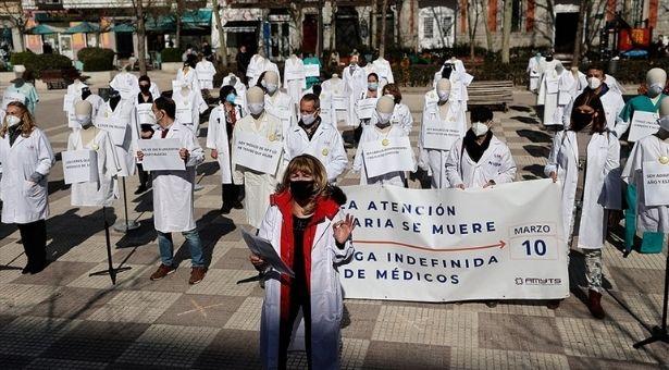 Madrid'de ilk hasta kabul doktorları 'süresiz greve' başladı