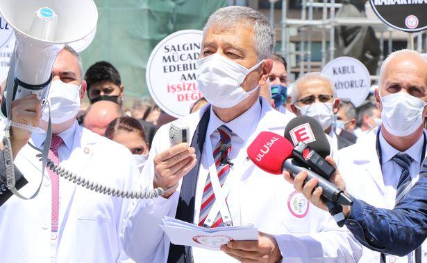 Türk Eczacıları Birliği’nden YÖK eylemi