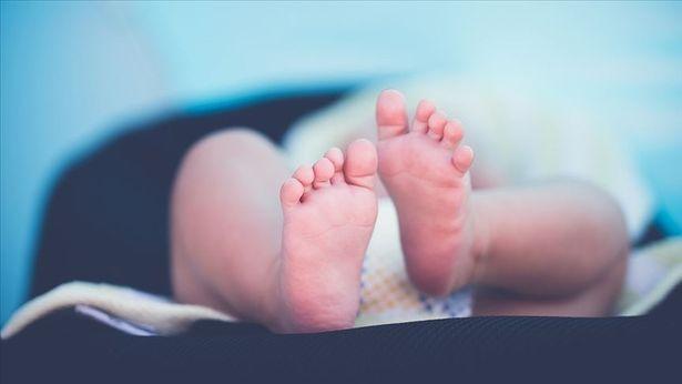 Sağlık Bakanlığı bebeklerde topuk kanı taramalarına genetik 'KAH' hastalığını da ekledi
