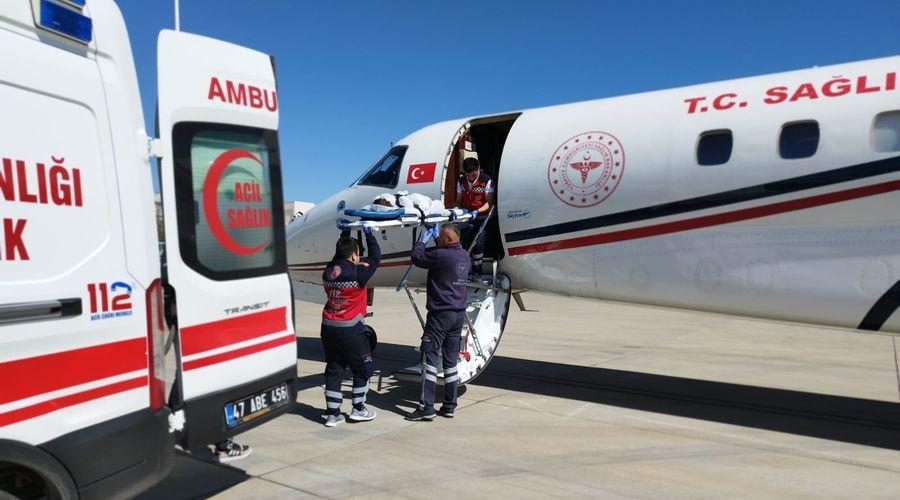 Ambulans uçak Mardin'den Ankara'ya Seyhan bebek için havalandı