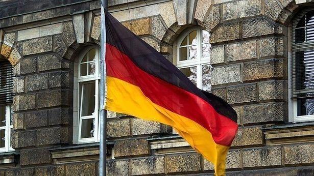 Almanya, koronavirüs nedeniyle riskli ilan ettiği bölgelere seyahat uyarısını kaldıracak