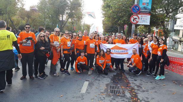 Santa Farma 40. Vodafone İstanbul Maratonu'nda en çok koşucuya sahip ilaç şirketi oldu