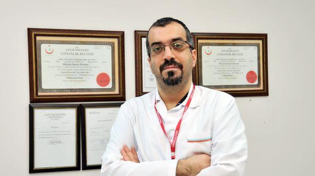 Uzm. Dr. Hüseyin Sancar Bozkurt kolon kanseri ile ilgili yazdığı makale ile 'Temel Bilim Ödülü' aldı 