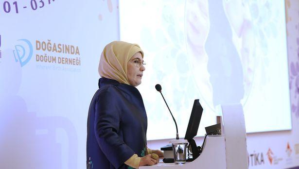 Emine Erdoğan: 'Sağlık profesyonelleri kadınları bilinçlendirmeli'