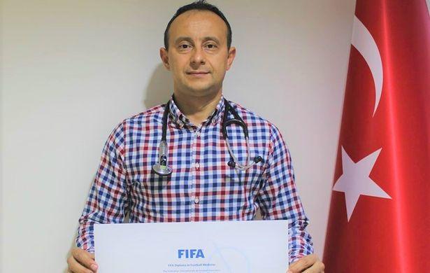 Doç. Dr. Hasan Güngör, FIFA'nın resmi Futbol Doktoru oldu