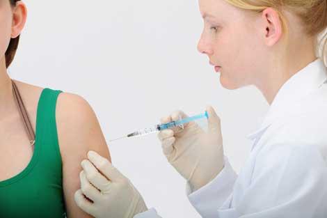 Anne adaylarına grip aşısı uyarısı: Doğacak bebeği de korur