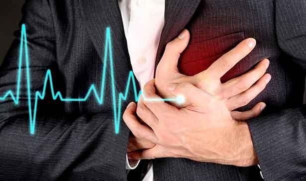 Önemsemediğiniz mide ağrısı kalp krizi habercisi olabilir 
