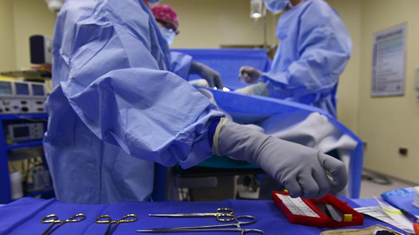 Türk ürologlarca yapılan lazerle prostat tedavisi operasyonu yerli ve yabancı hekimlerce canlı izlendi
