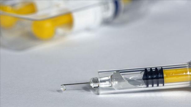 Sağlık Bakanı:İlk yerli aşımız Tetanos-Difteri Aşısı kullanıma hazır